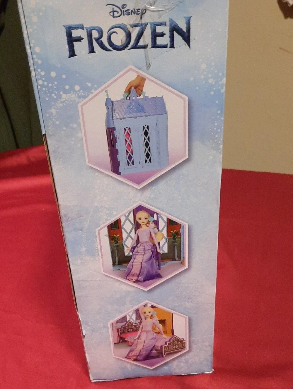 Disney Frozen Arendelle Castle playset  with Elsa Doll and 15 accessories New